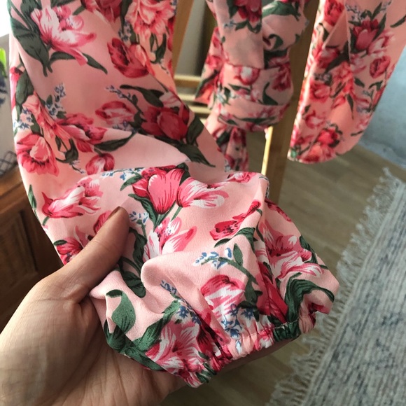 Pink floral cross tie top - Picture 2 of 3